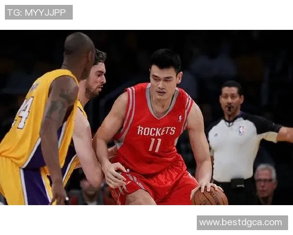 姚明领衔中国男篮亚锦赛对决韩国队的精彩瞬间与战术分析