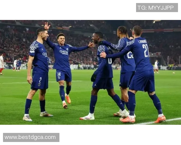 巴黎圣曼对阵球队队员的精彩对决与战术分析 巴黎圣曼对阵球队队员的精彩对决与战术分析