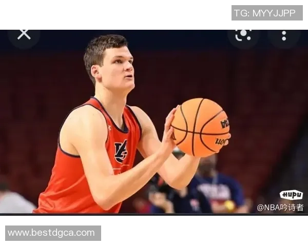 沃克凯斯勒的崛起之路：从大学新星到NBA未来之星的蜕变与挑战