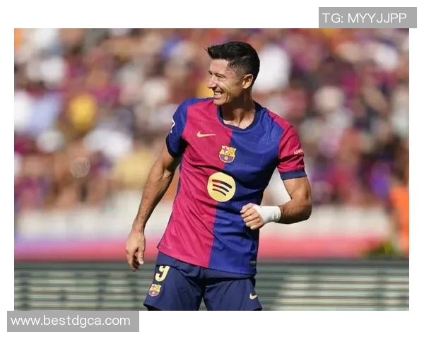 莱万的足球传奇之路:从天才少年到世界顶级前锋的蜕变与辉煌 莱万的足球传奇之路:从天才少年到世界顶级前锋的蜕变与辉煌